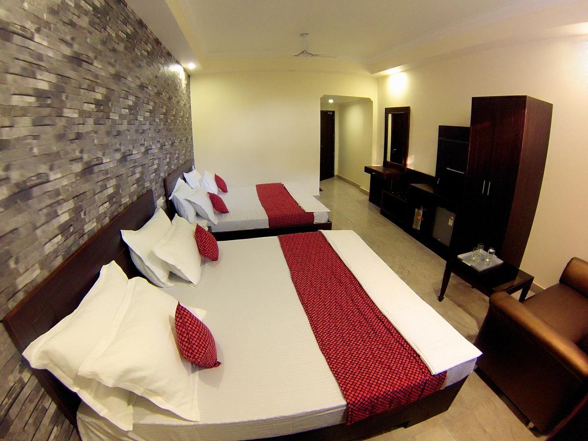 Anurag Hotel Катра Экстерьер фото