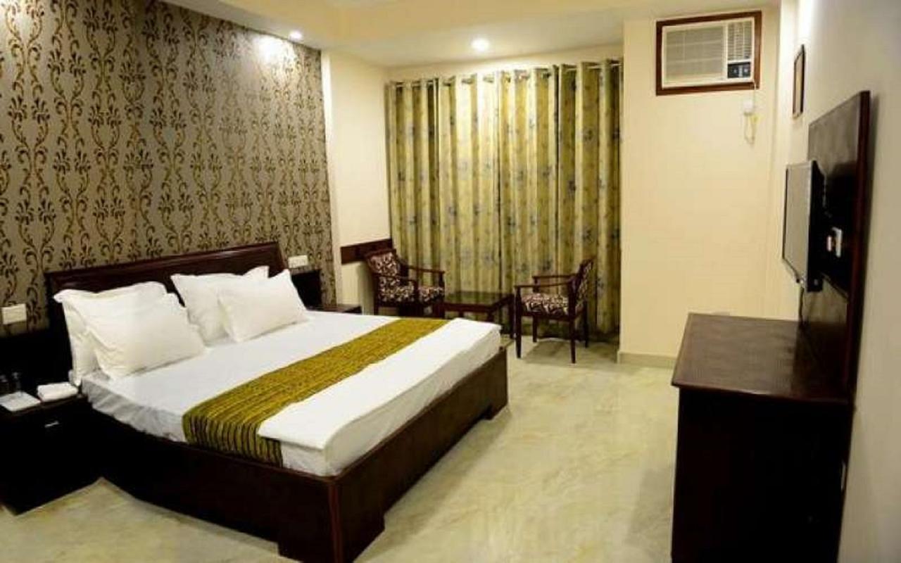 Anurag Hotel Катра Экстерьер фото